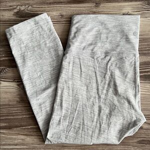 Lululemon Wunder Under Crop (High-Rise) Wee Are From Space Nimbus Battleship 10